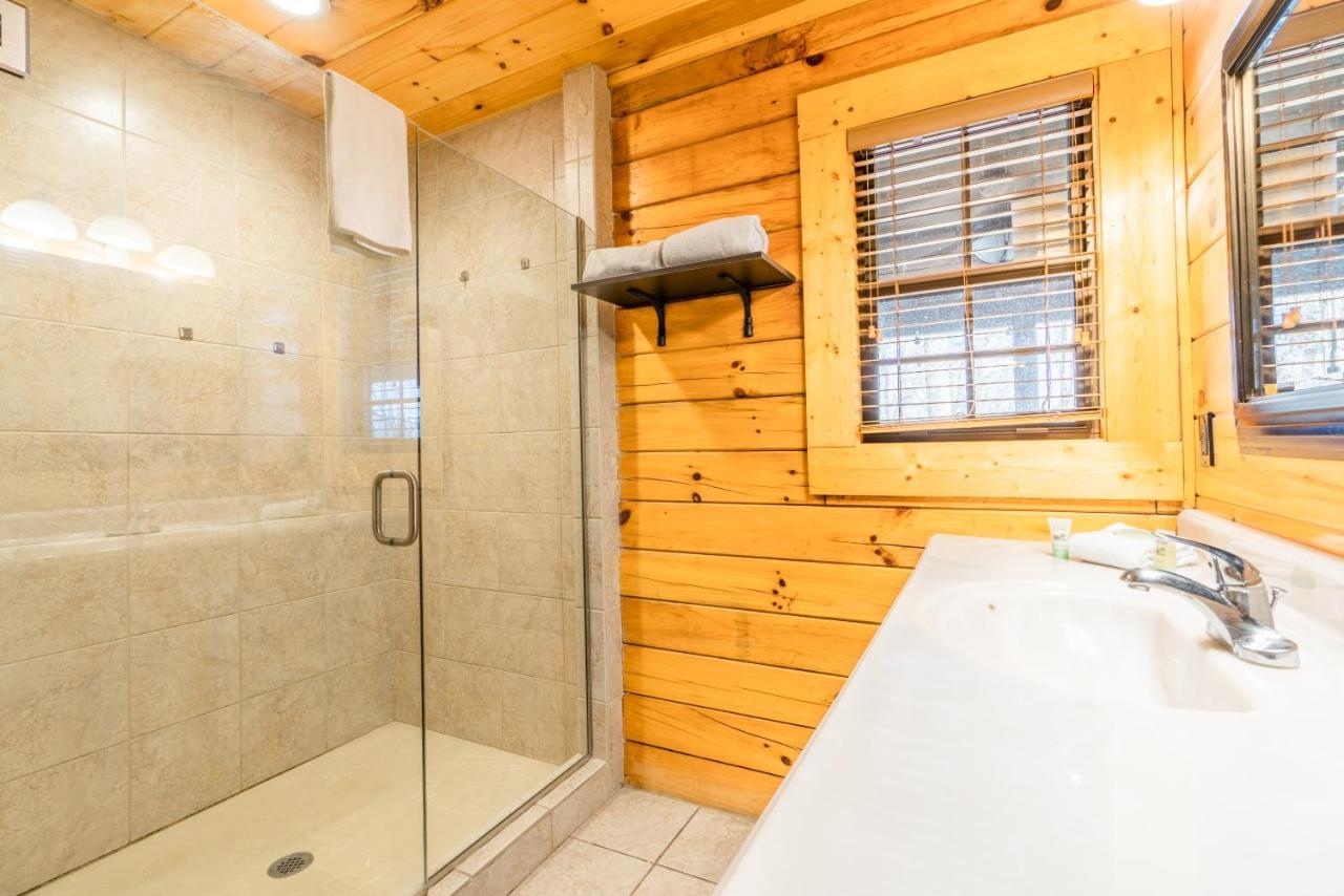 Comfort Cabin Bearway To Heaven W Private Hot Tub Pigeon Forge Exterior foto
